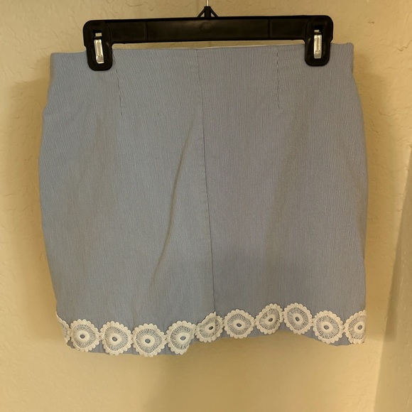 Skort - Picture 2 of 4